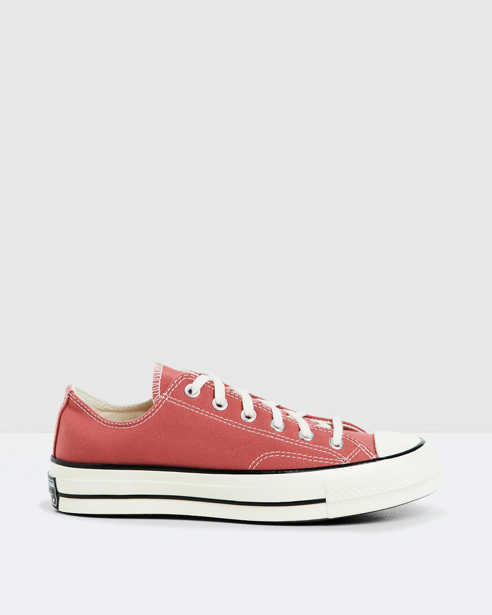 Chuck 70 Ox Sneakers Rhubarb Pie/Egret/Black - Image 2