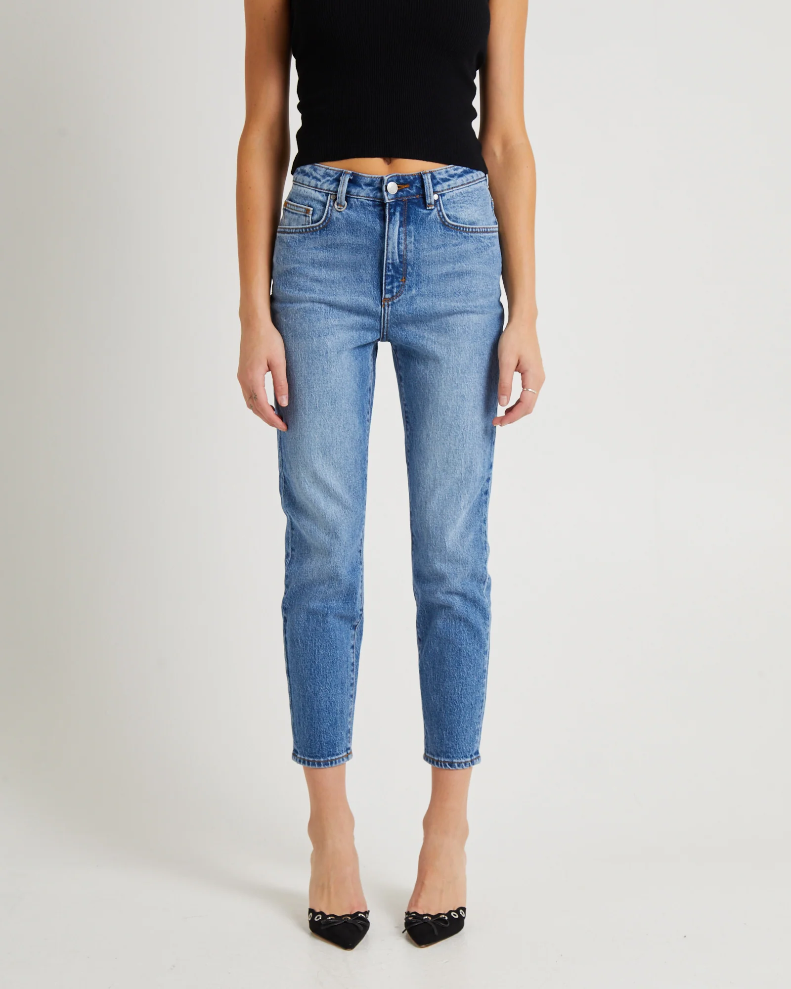Lola Mom Jeans Fazed