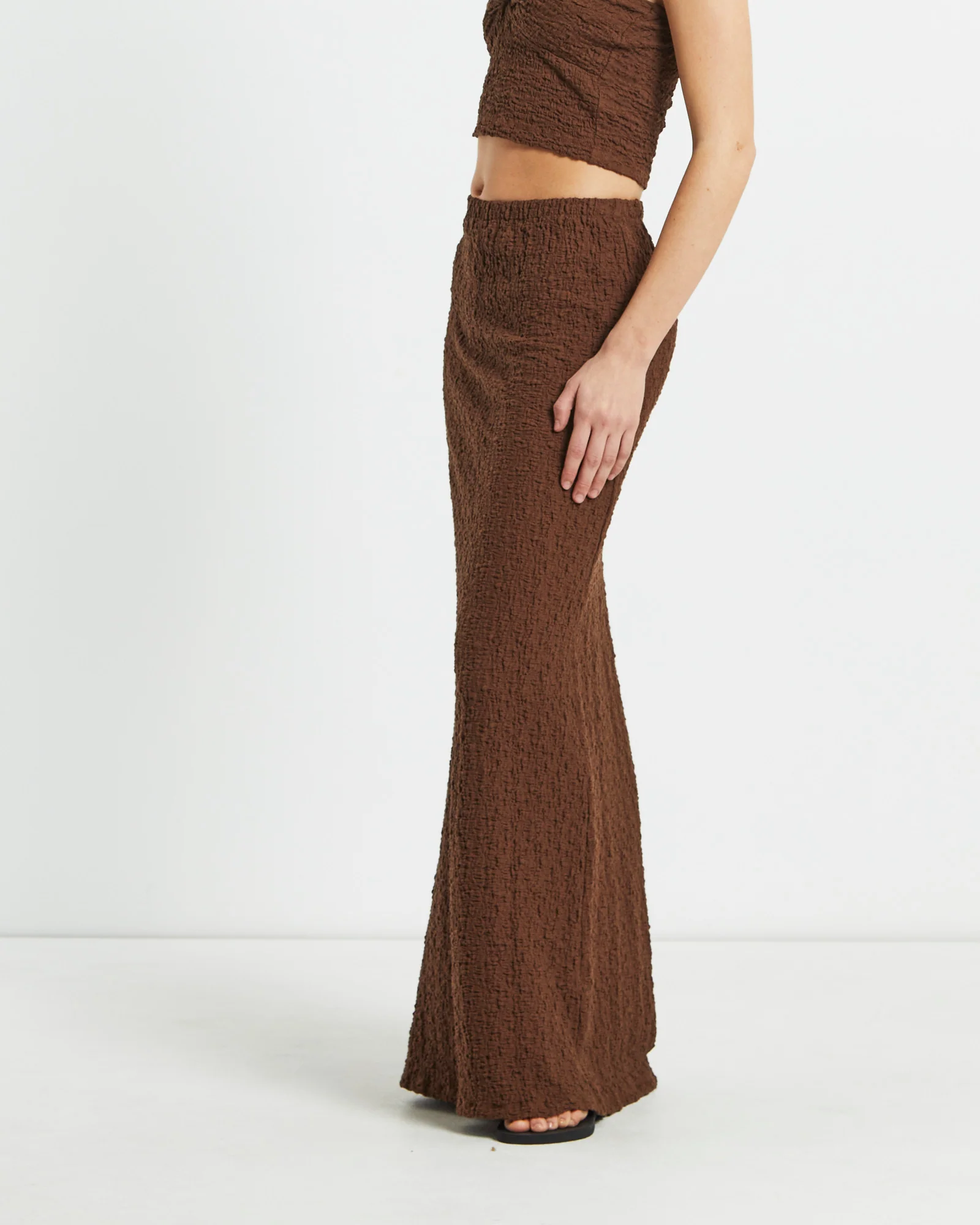 Skyla Textured Maxi Skirt - Image 2